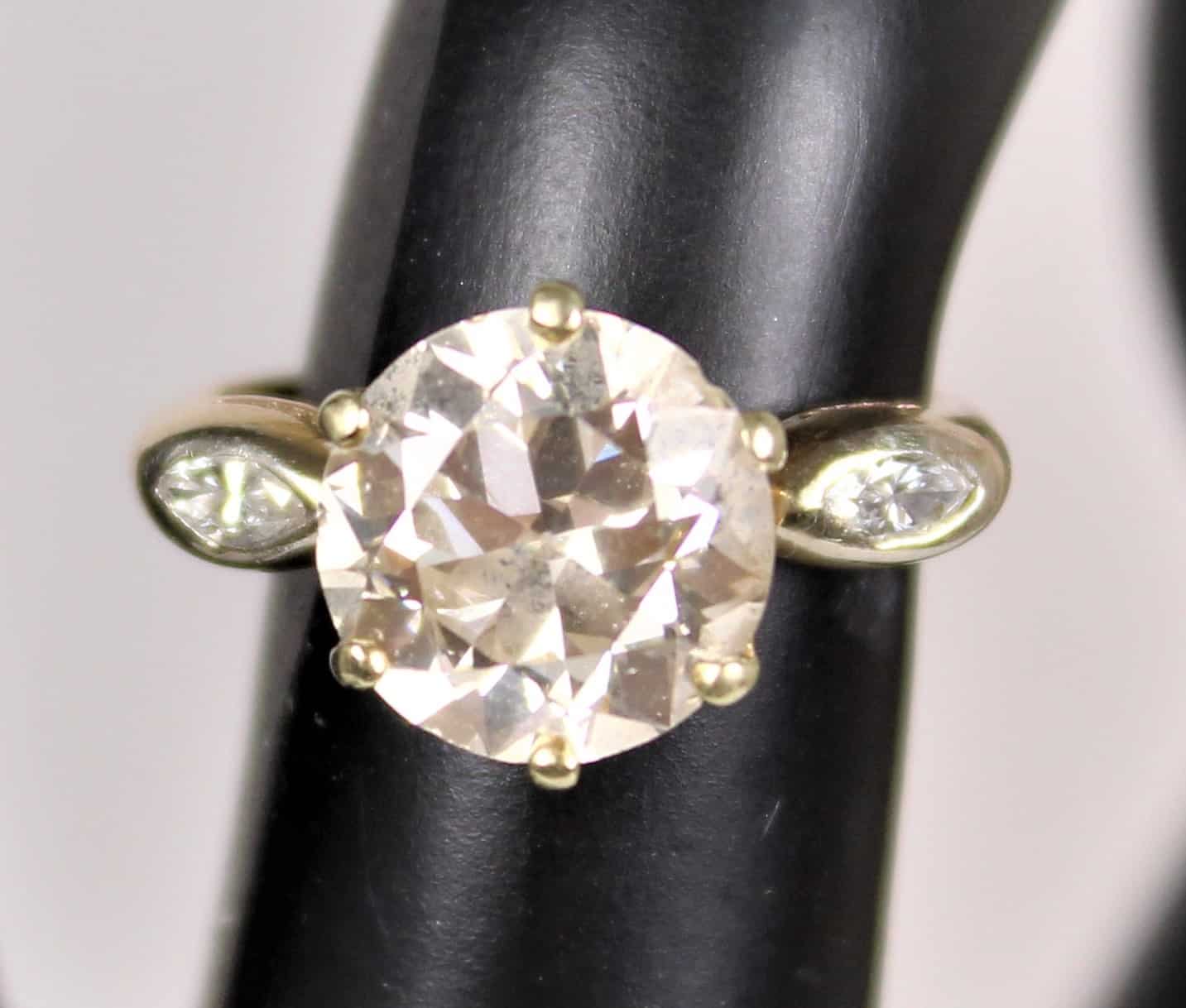 Gold and Diamond Ring - 23